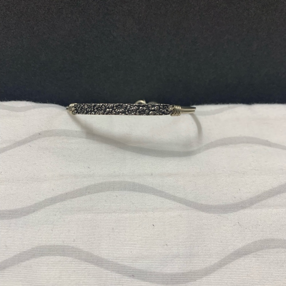 Preowned Luca + Danni Petite Silver Flower Bracelet 🌸